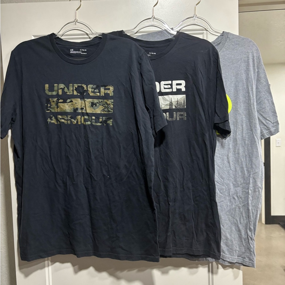 Lot of 3 Under Armour Men's Black and Gray Short Sleeve Tees Size XL